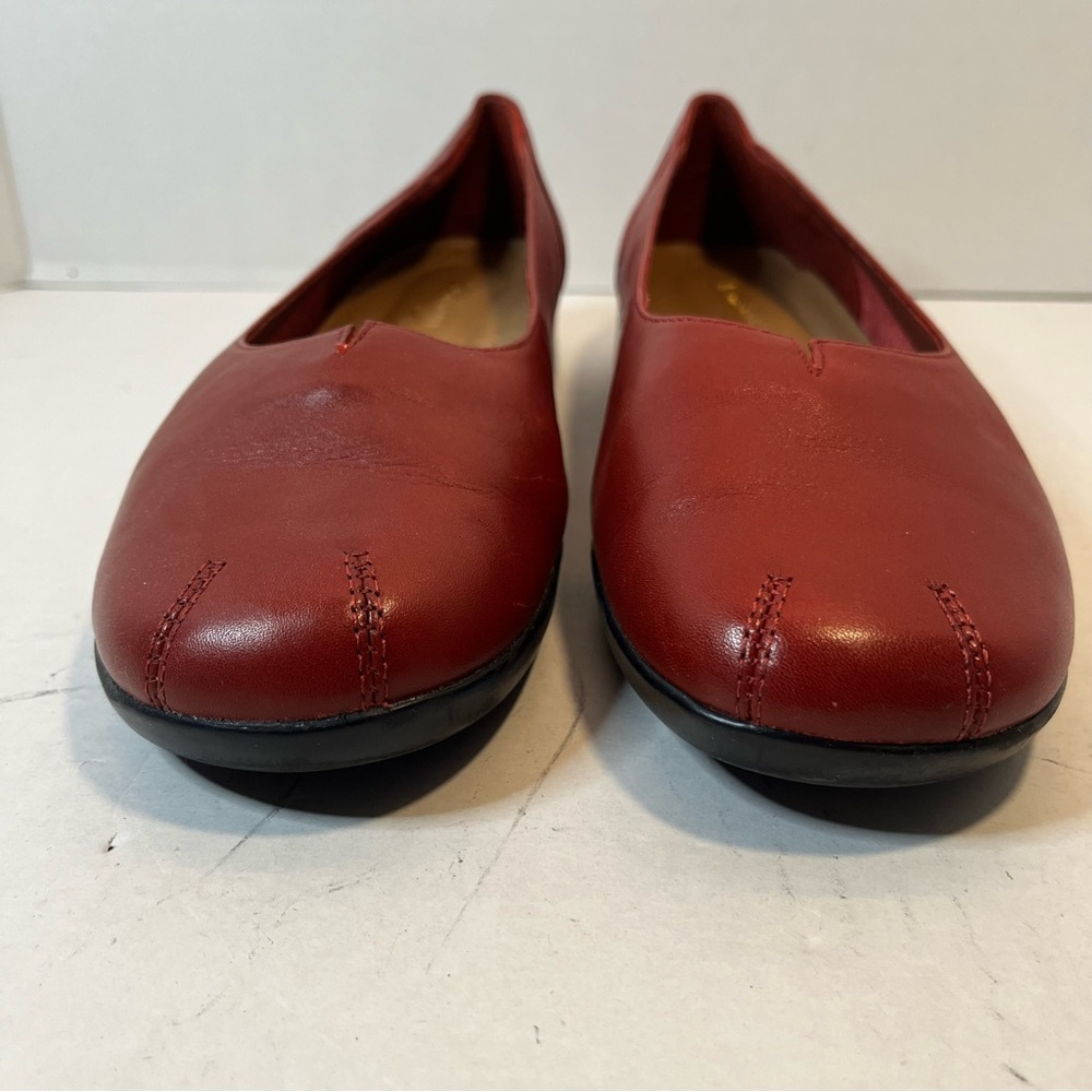 Jasmine Classic Red Flats